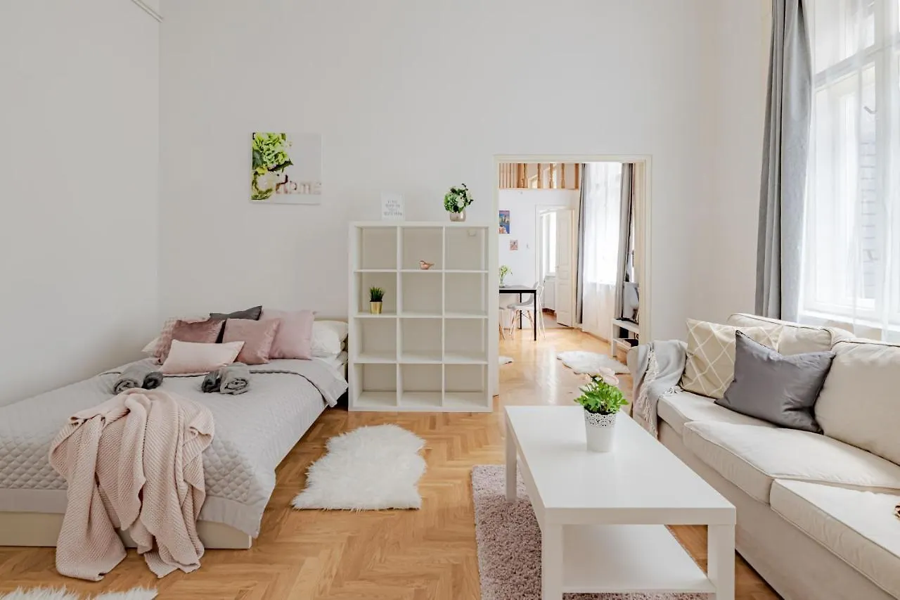 בודפשט Vintage Home Next To Central Market Hall 0*,